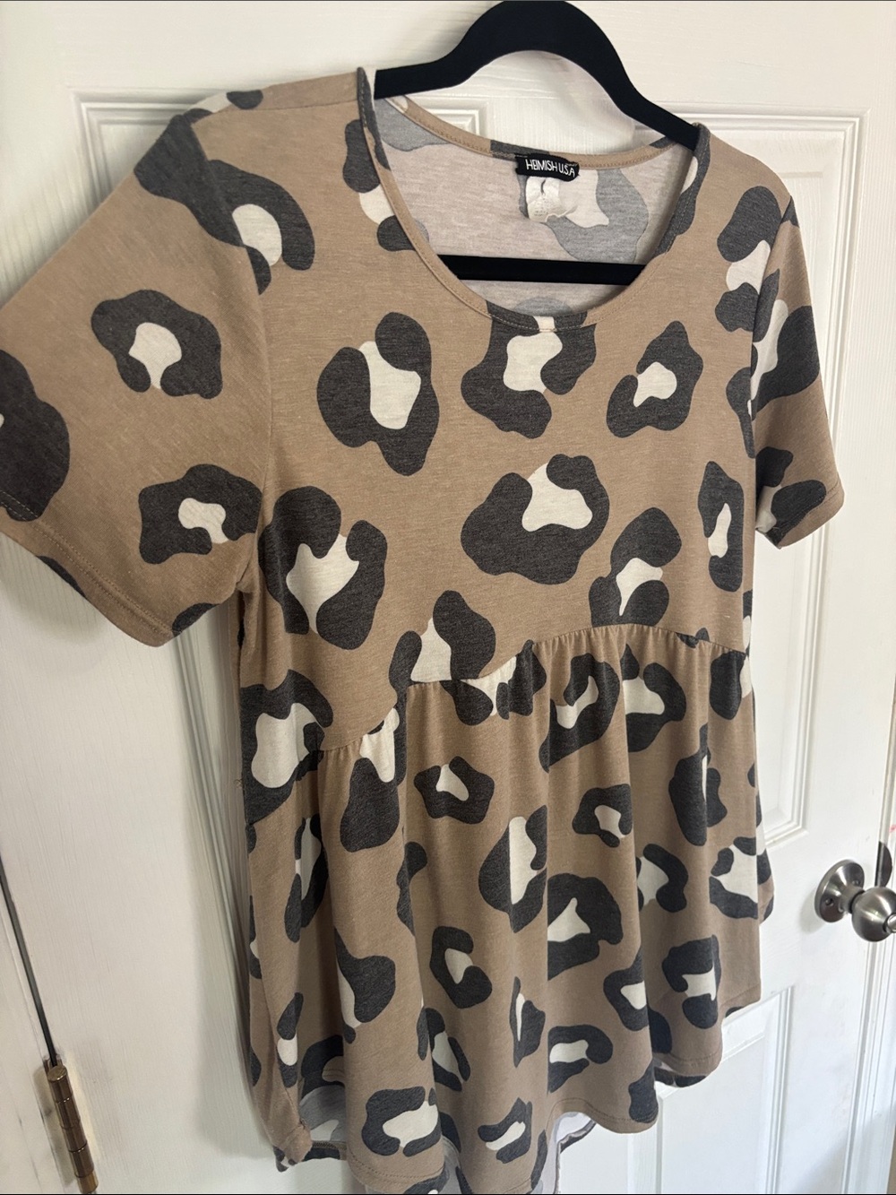 Hemish USA Tan Leopard Print Peplum Tunic Top - Picture 4 of 6
